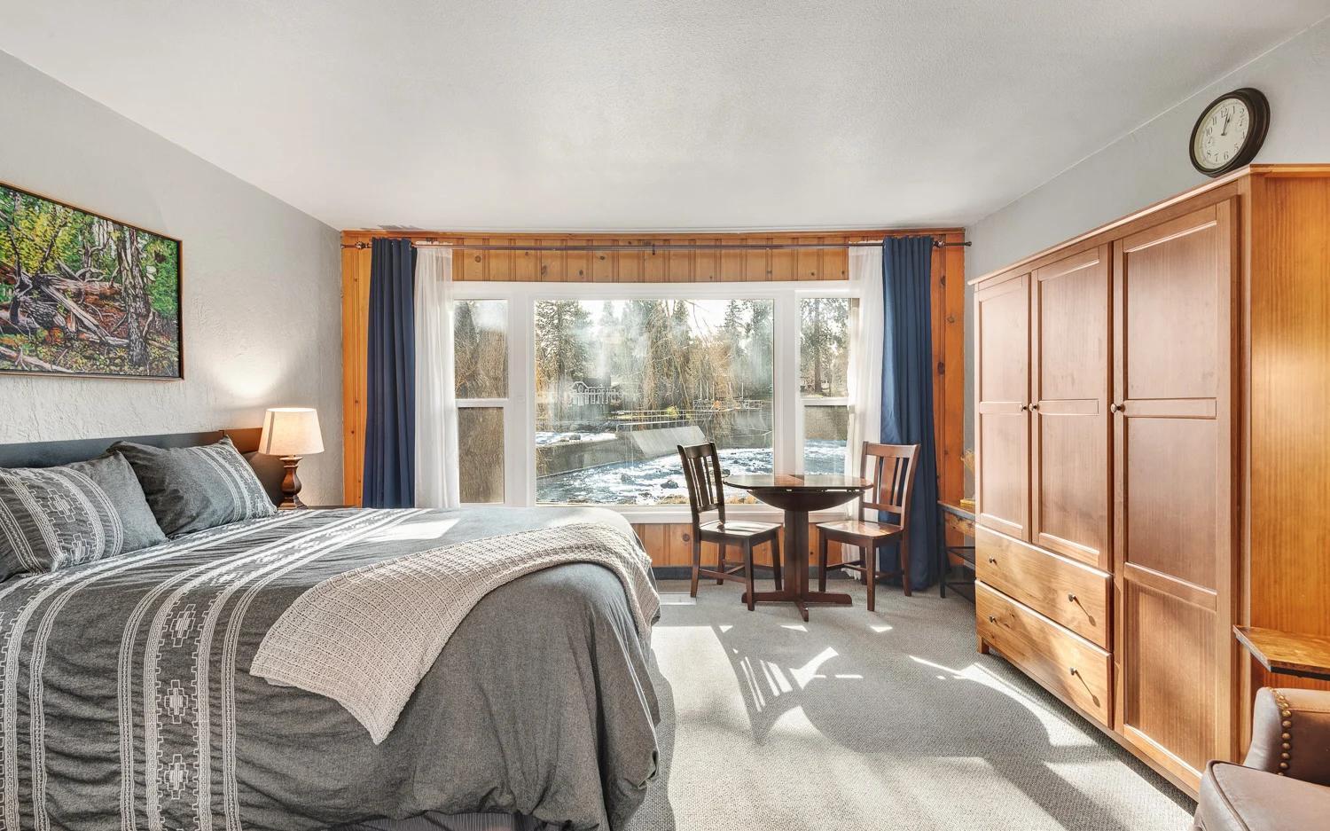 Bend Riverside Condos Near Downtown Bend Room photo