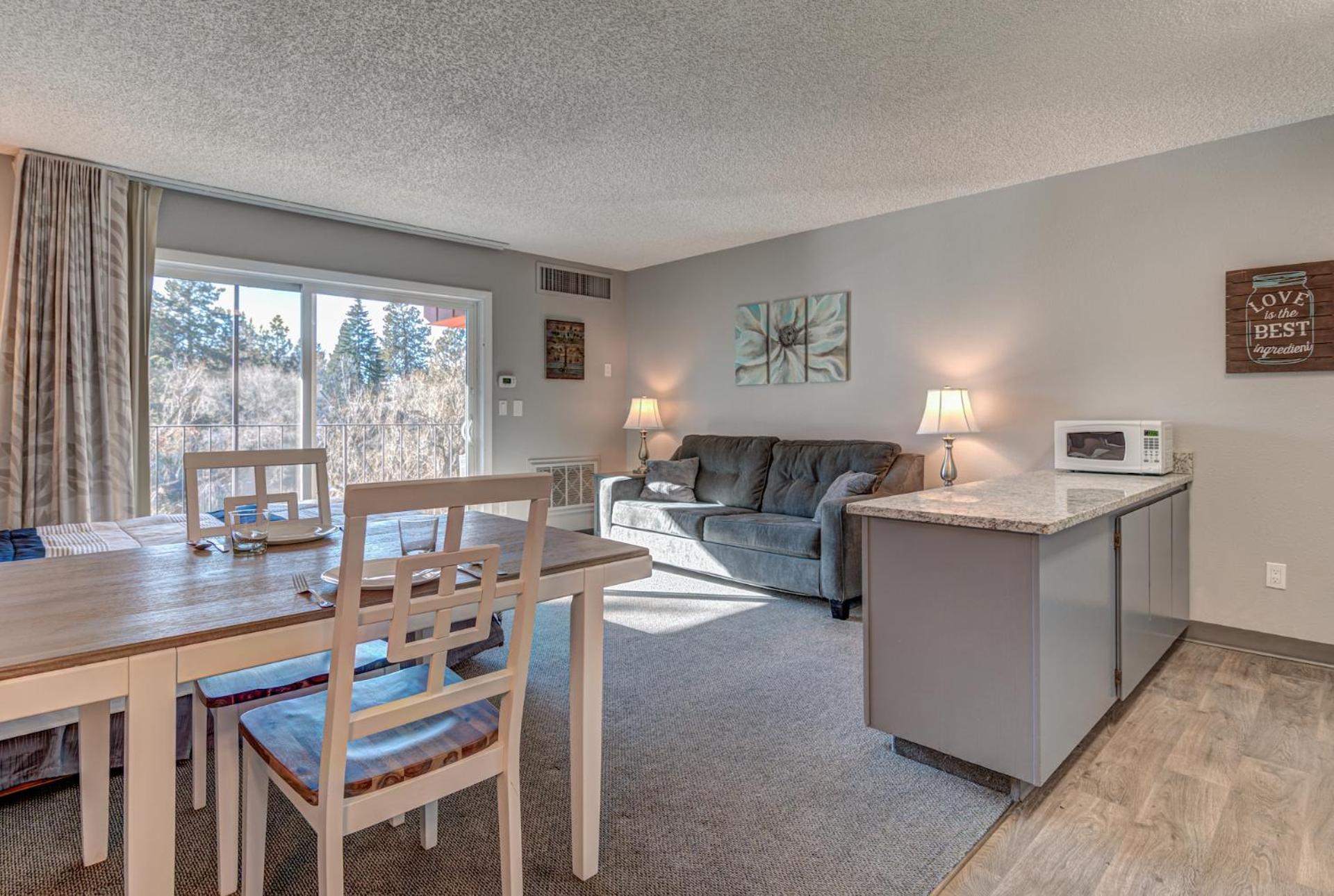 Bend Riverside Condos Near Downtown Bend Room photo