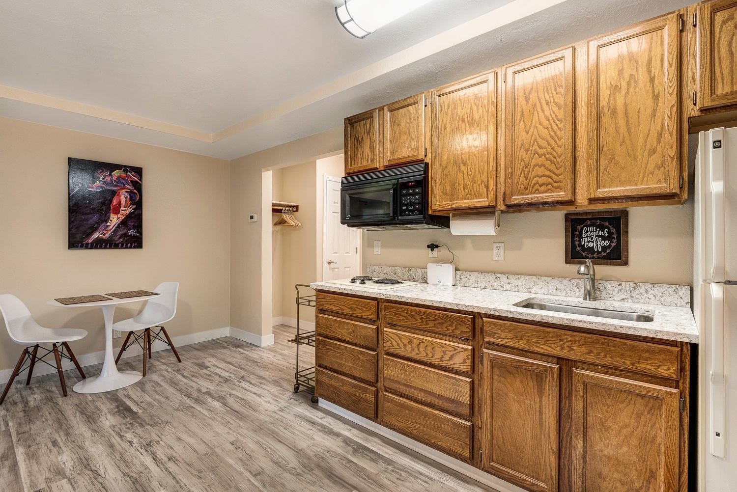 Bend Riverside Condos Near Downtown Bend Room photo